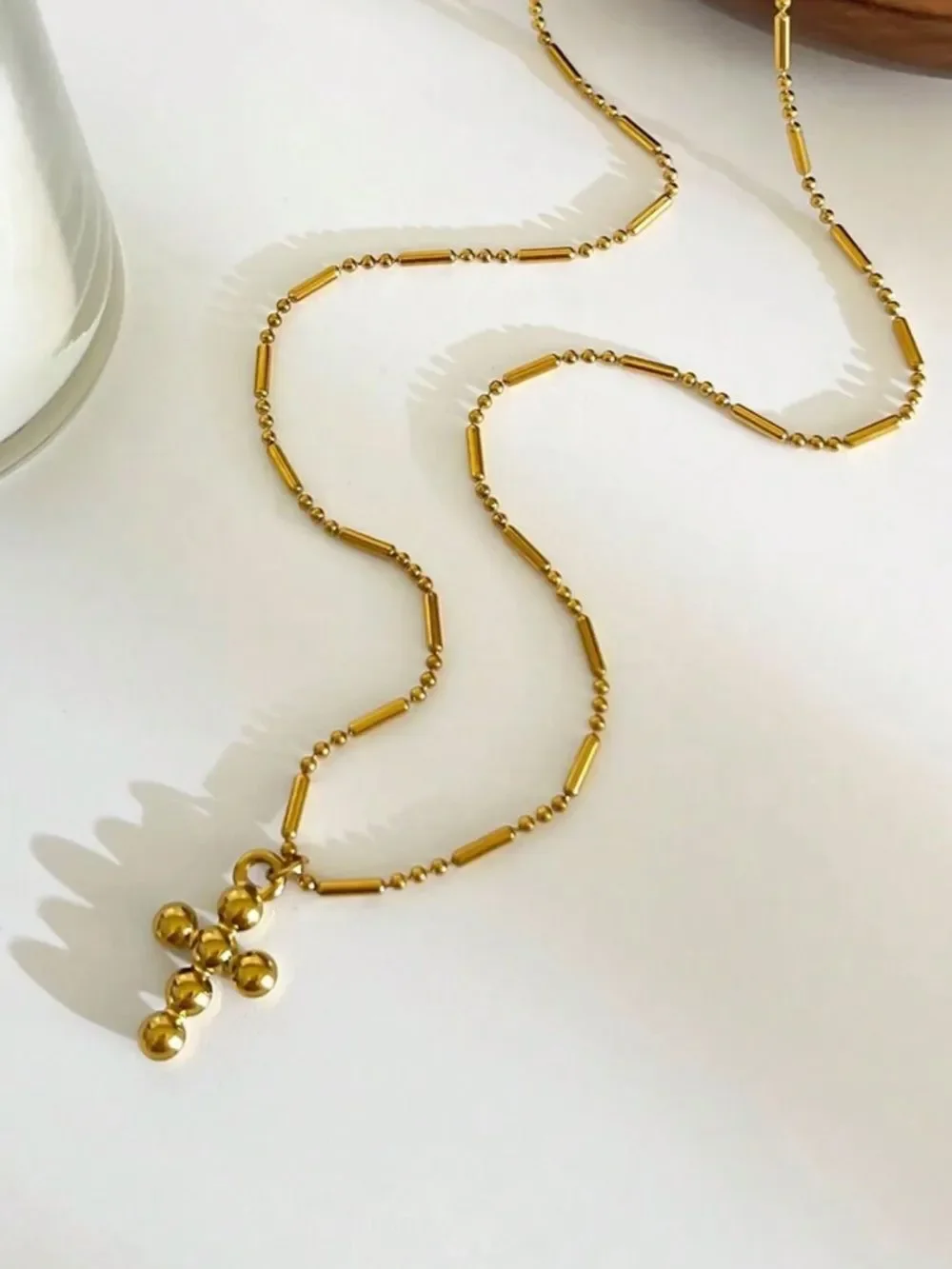 Gold Cross Necklace M1883